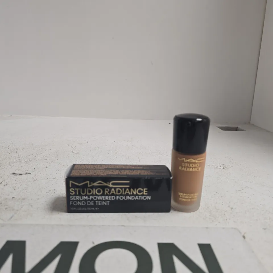 MAC STUDIO RADIANCE FOUNDATION NW25