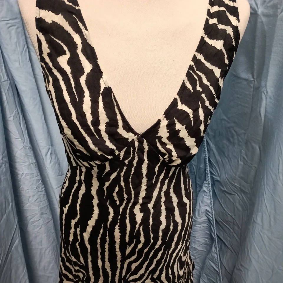 RÉALISATION ZEBRA PRINT WRAP DRESS – WOMEN'S, SIZE M 