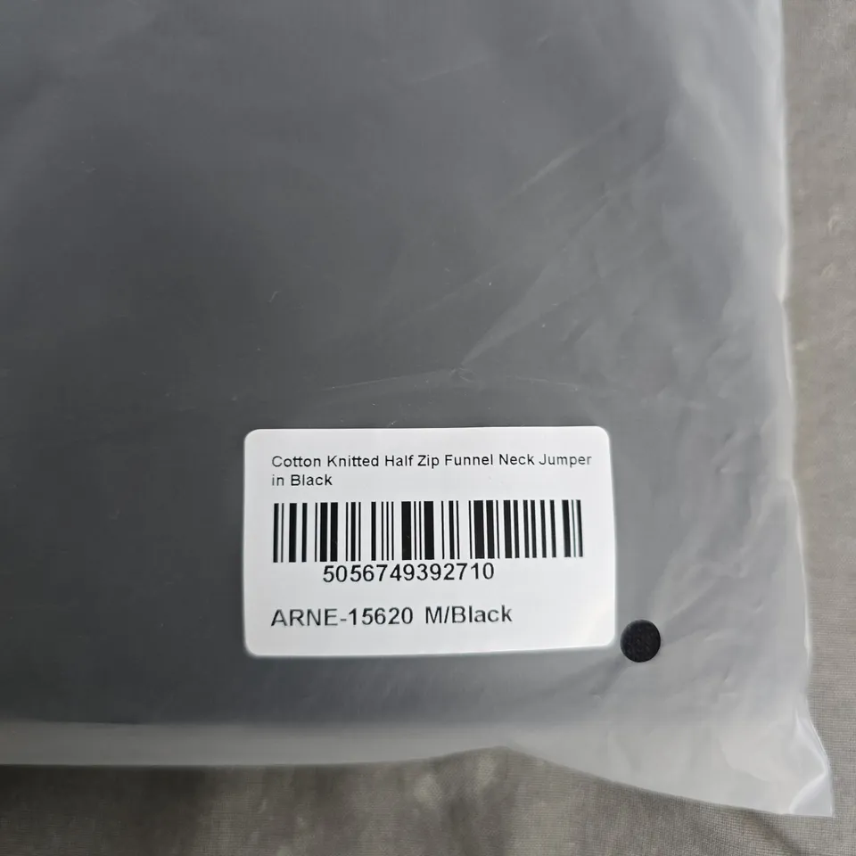 BAGGED ARNE COTTON KNITTED HALF ZIP FUNNEL NECK JUMPER – BLACK, SIZE M