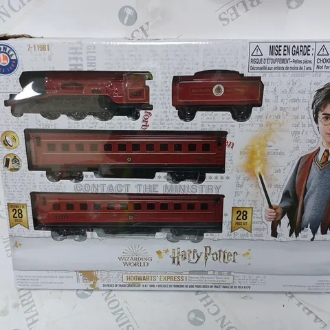 BOXED HOGWARTS EXPRESS MOVING TRAIN SET