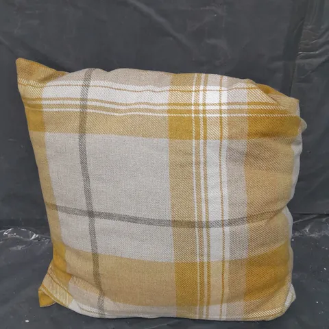 WARRINGTON CHECK CUSHION