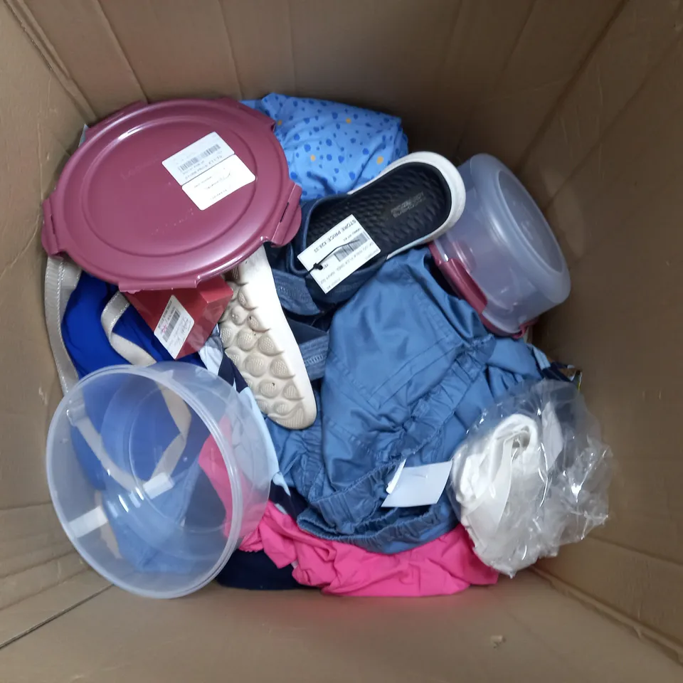 BOX OF ASSORTED ITEMS TO INCLUDE - SUMMER DRESS - KIPLIN HANDBAG - JUMPERS / COLLECTION ONLY 