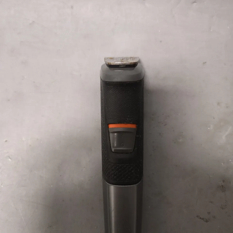 PHILIPS MULTIGROOM SERIES 5000 TRIMMER