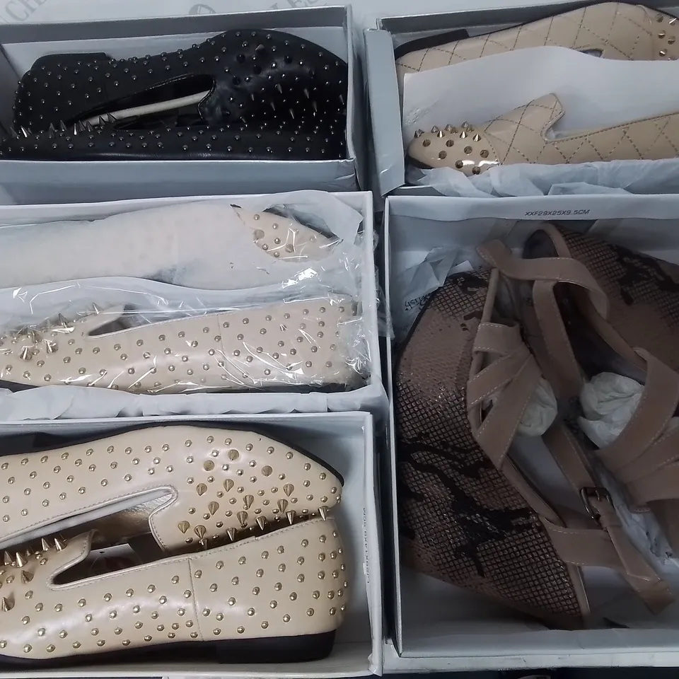 LOT OF 16 ASSORTED PAIRS OF SHOES TO INCLUDE HOT LIPS, CASANDRA AND KRUSH - VARIOUS SIZES