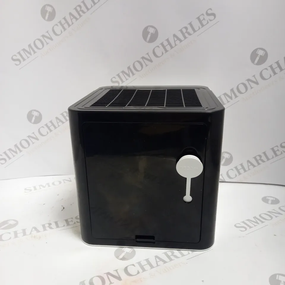 BOXED PORTABLE AIR CONDITIONER 