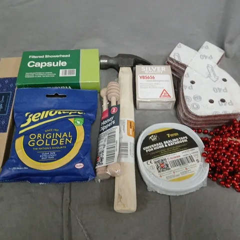 APPROXIMATELY 20 ASSORTED HOUSEHOLD ITEMS TO INCLUDE SELLOTAPE, HAMMER AND SEALING TAPE 