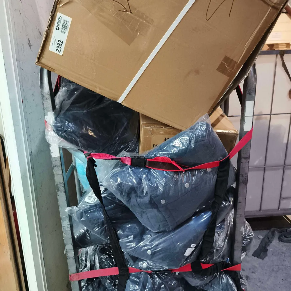 CAGE OF APPROXIMATELY 30 ASSORTED ITEMS INCLUDING CHRISTMAS BAUBLE GARLAND , SOUL SMART YOGA MAT , BOXED REFORMED GLASS BOTTLE AND TAMSY PADDED WARM COAT