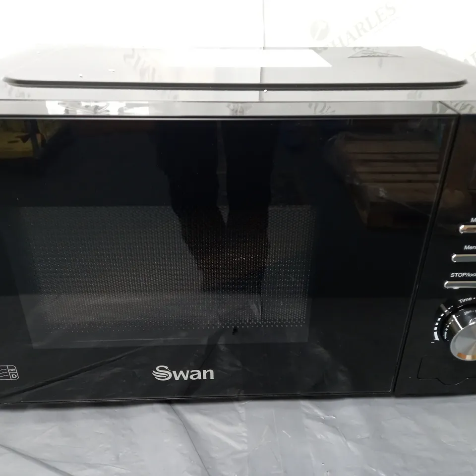 BOXED SWAN 20L 700W DIGITAL MICROWAVE IN BLACK / COLLECTION ONLY  RRP £64