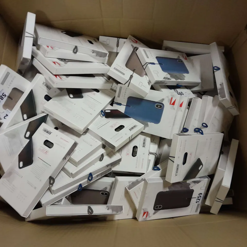 LARGE QUANTITY OF ASSORTED PHONE CASES TO INCLUDE TORREY CASE + LANYARD, ETC - COLLECTION ONLY