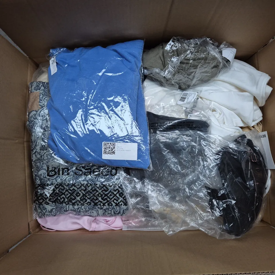 APPROXIMATELY 40 ASSORTED CLOTHING ITEMS IN VARIOUS SIZES, STYLES & COLOURS TO INCLUDE TOPS, TROUSERS, SWEATERS, ETC - COLLECTION ONLY