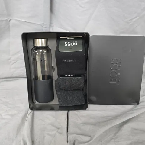 HUGO BOSS GIFT TIN FOR MEN β SOCK & BOTTLE GIFT SET, UK MEN'S SIZE 7
