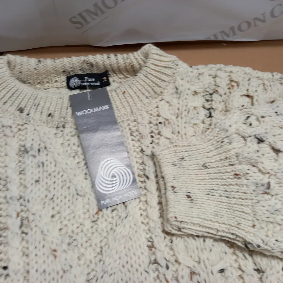 LOT OF 10 AS NEW PURE NEW WOOL JUMPERS - MEDIUM