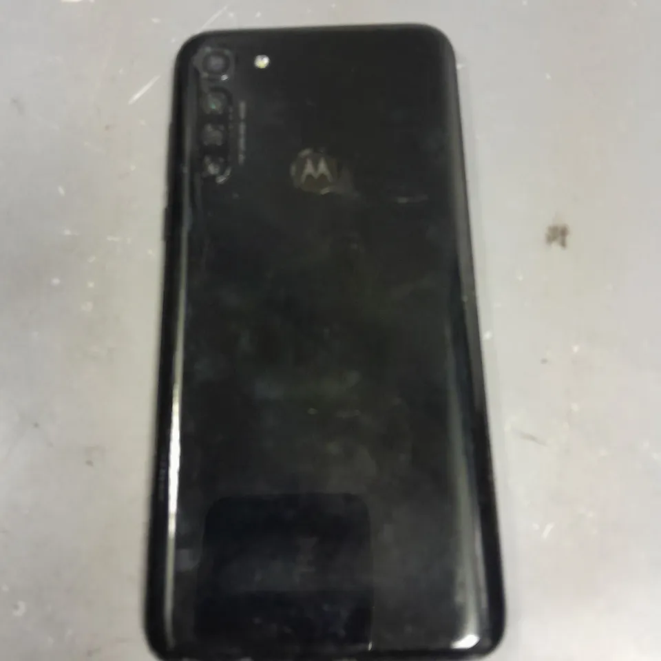 UNBOXED MOTOROLA XT2041-3 MOBILE PHONE