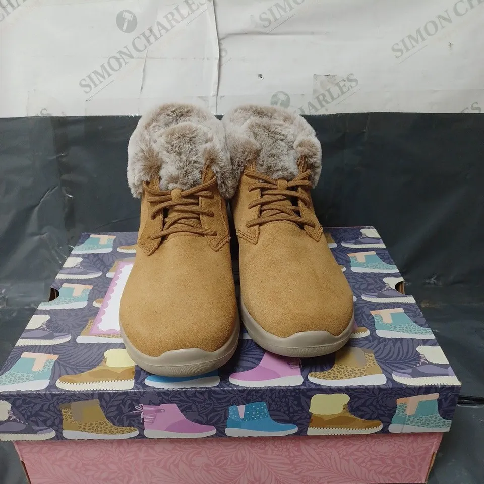 SKECHERS GO WALK ANKLE BOOTS TAN SIZE 6