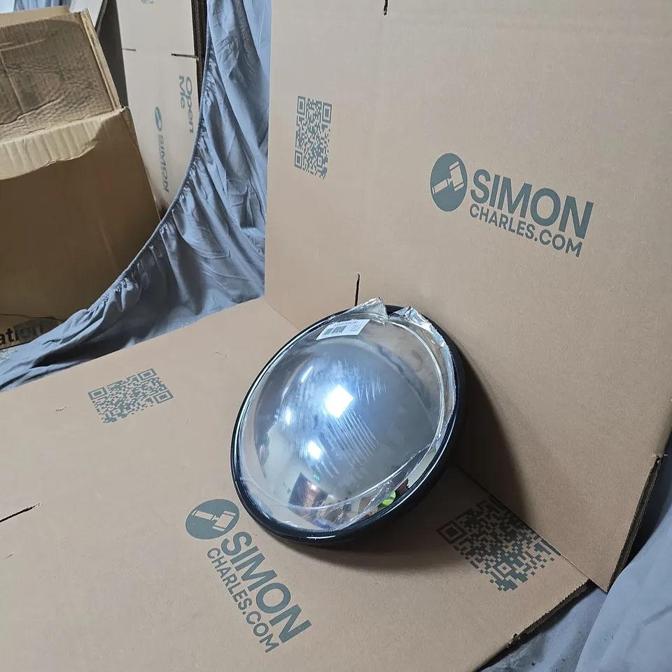 BOX OF APPROXIMATELY 5 CONVEX SAFETY MIRRORS 