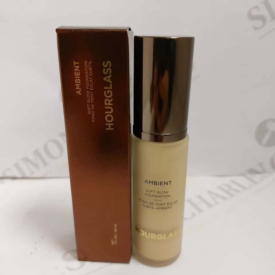HOURGLASS AMBIENT SOFT GLOW FOUNDATION - 30ML (3)