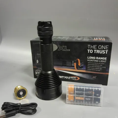 BOXED NIGHT MASTER NM1 XL LONG RANGE HUNTING LIGHT 