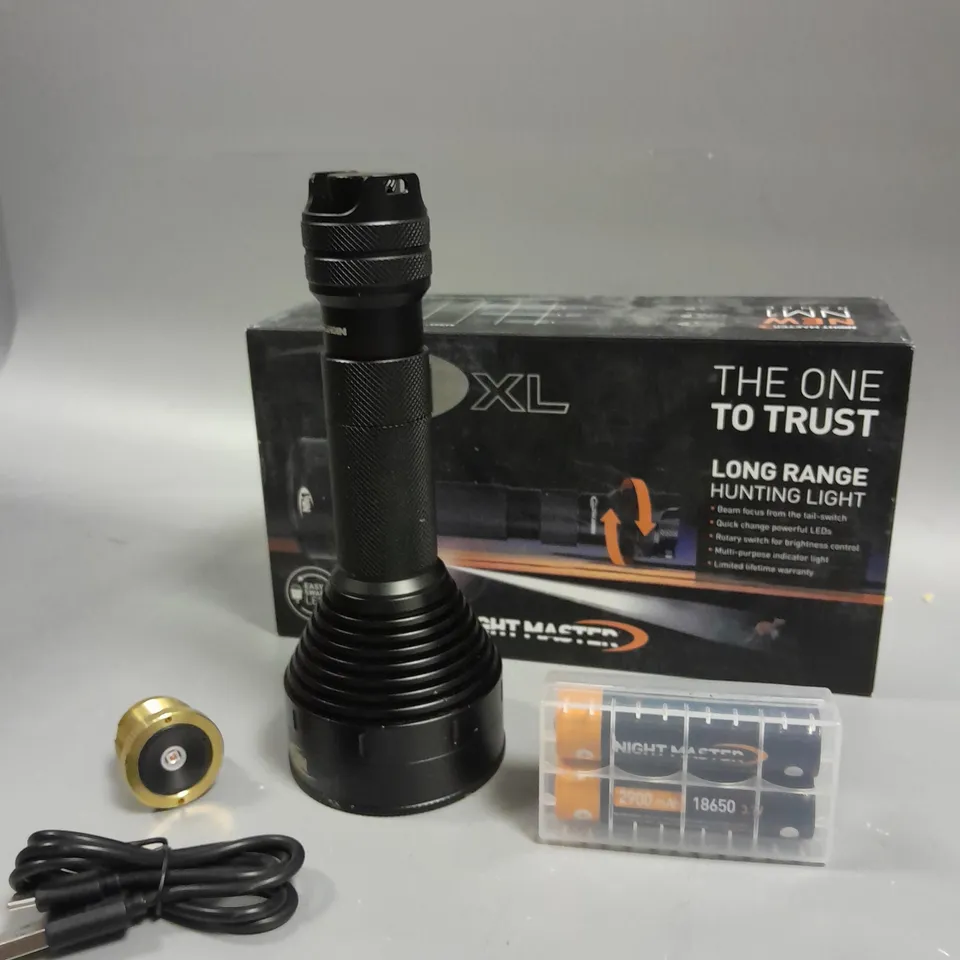 BOXED NIGHT MASTER NM1 XL LONG RANGE HUNTING LIGHT 