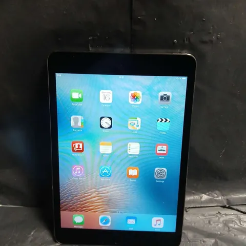 APPLE IPAD – SPACE GRAY, 9.7IN TABLET 