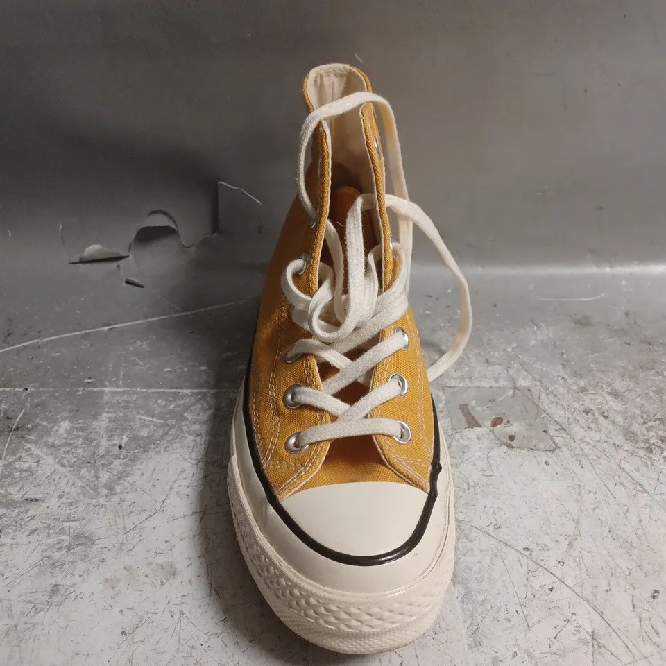 BOXED PAIR OF CONVERSE ALL STAR SHOES IN YELLOW SIZE UK 6