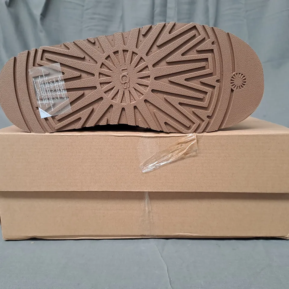 BOXED PAIR OF UGG TAZZ BRAID SHOES IN BROWN UK SIZE 7