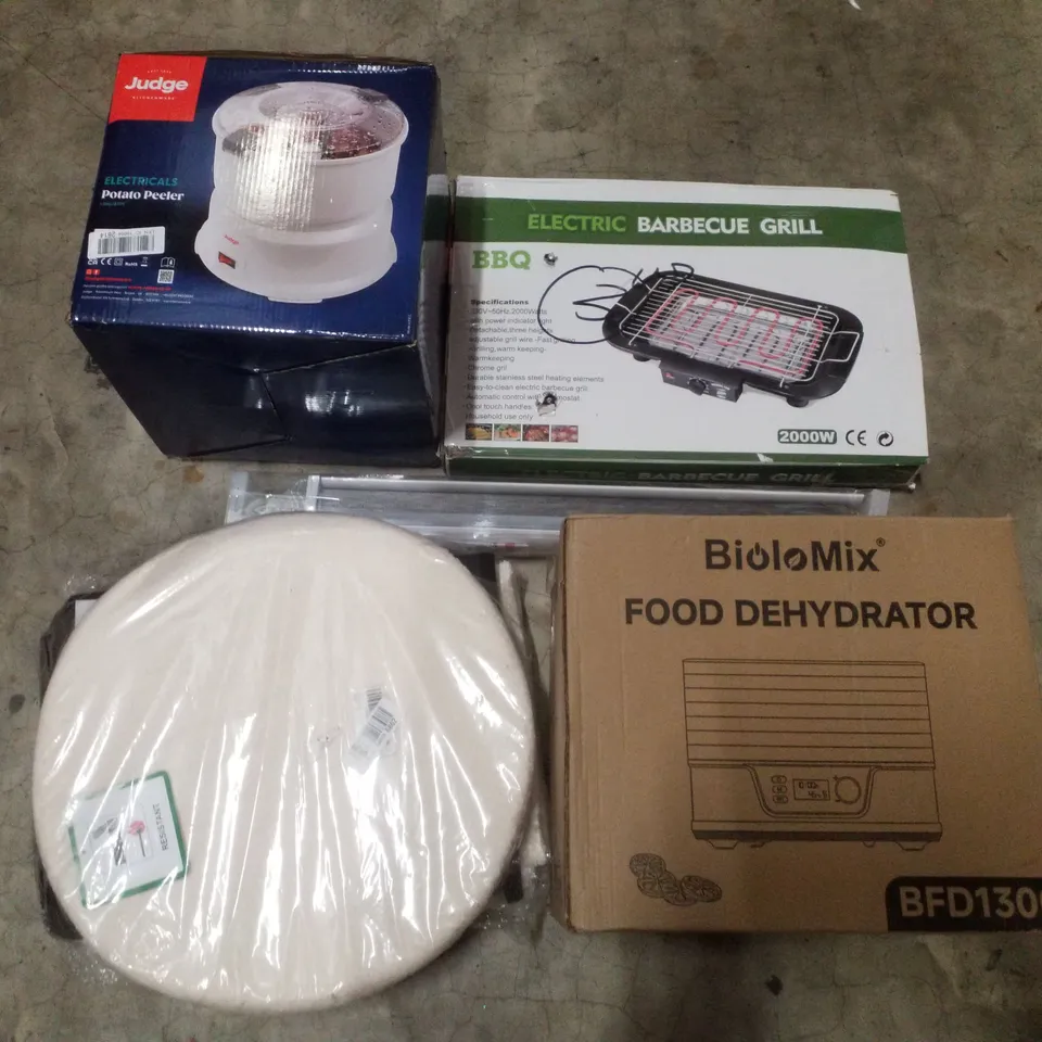 PALLET CONTAINING ASSORTED PRODUCTS INCLUDING FOOD DEHYDRATOR, ROUND OTTOMAN, ROLLER BLIND, ELECTRIC BARBECUE GRILL & POTATOE PILLER