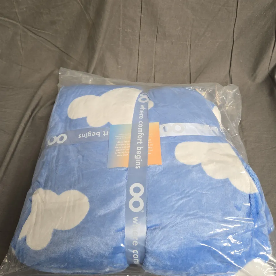 SEALED OODIE ADULT OVERSIZED HOODED BLANKET - CLOUDS 