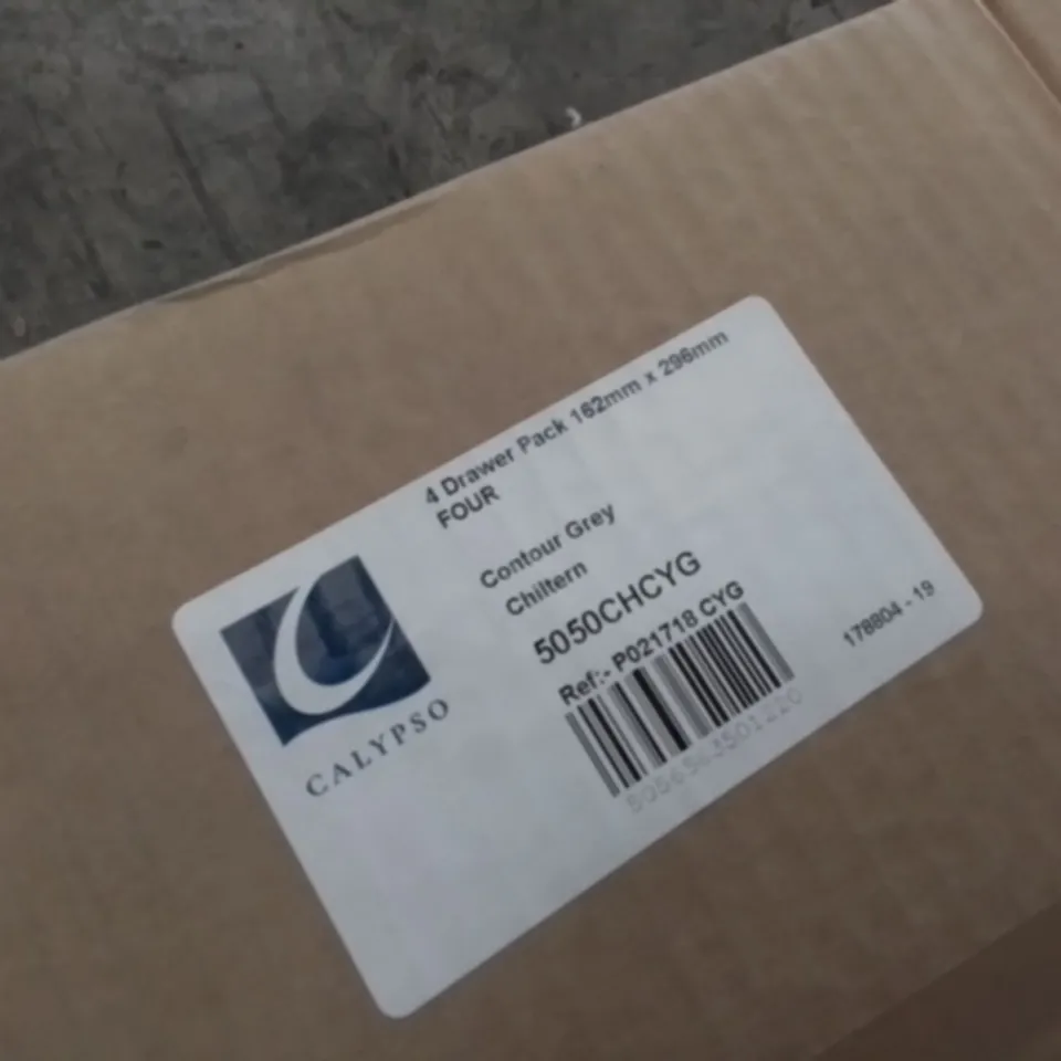 PALLET OF ASSORTED FITTING ITEMS TO INCLUDE BASIN DOORS,200 CUPBOARD DOORS AND4 DRAWER PACKS