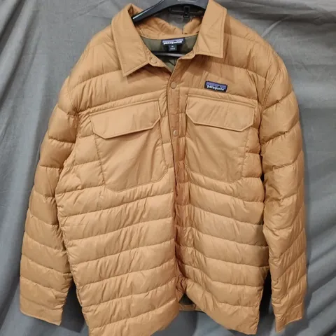 PATAGONIA QUILTED JACKET IN TAN SIZE XL