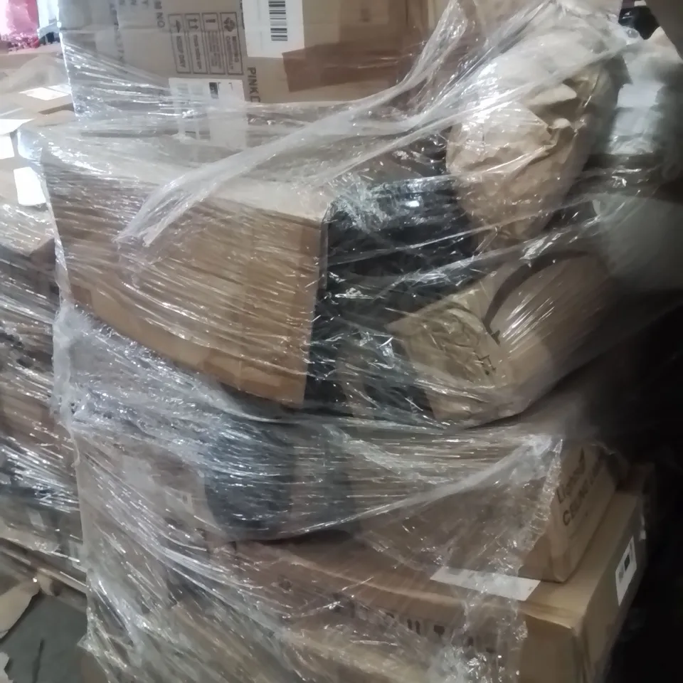 PALLET OF ASSORTED HOUSEHOLD GOODS AND PRODUCTS TO INCLUDE; DRY PLASTIC RAMP,VEGETABLE CUTTER,CEILING LAMP