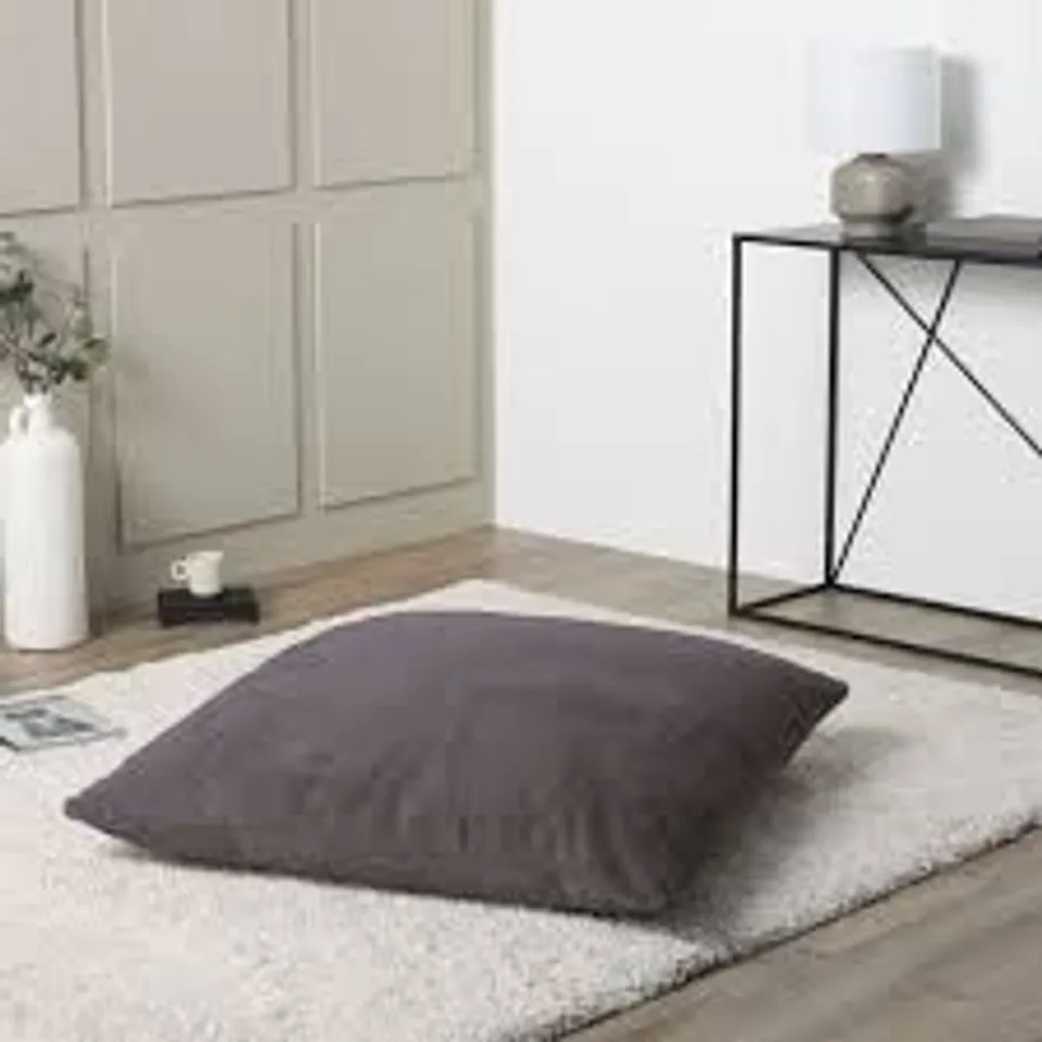 K BY KELLY HOPPEN LUXURY FAUX FUR FLOOR CUSHION SILVER GREY 100X100CM