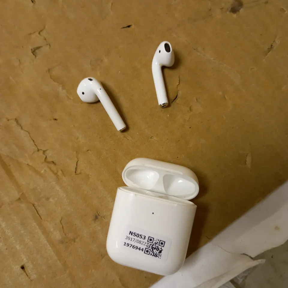 APPLE AIRPODS