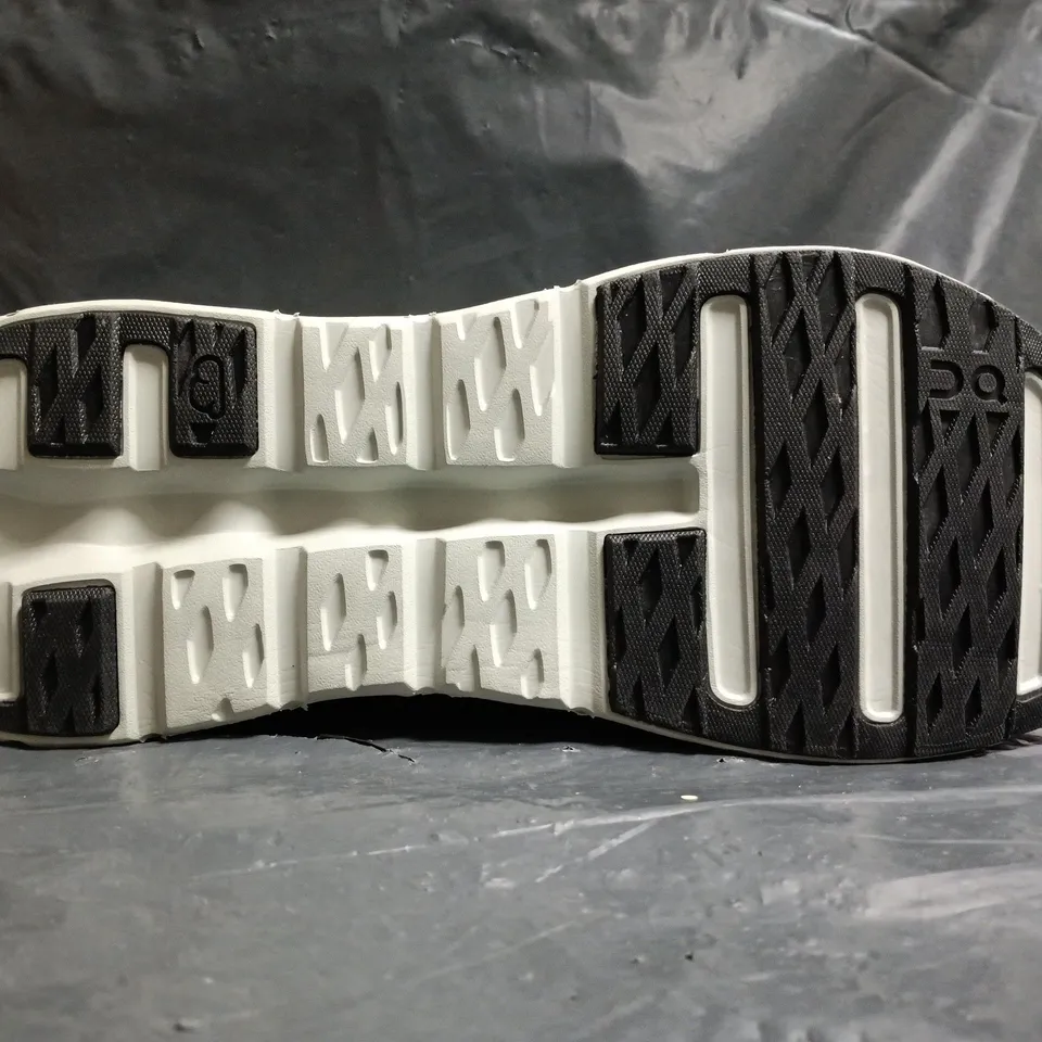 PAIR OF ON CLOUDTILT TRAINERS IN WHITE/PALE MINT SIZE UK 9.5