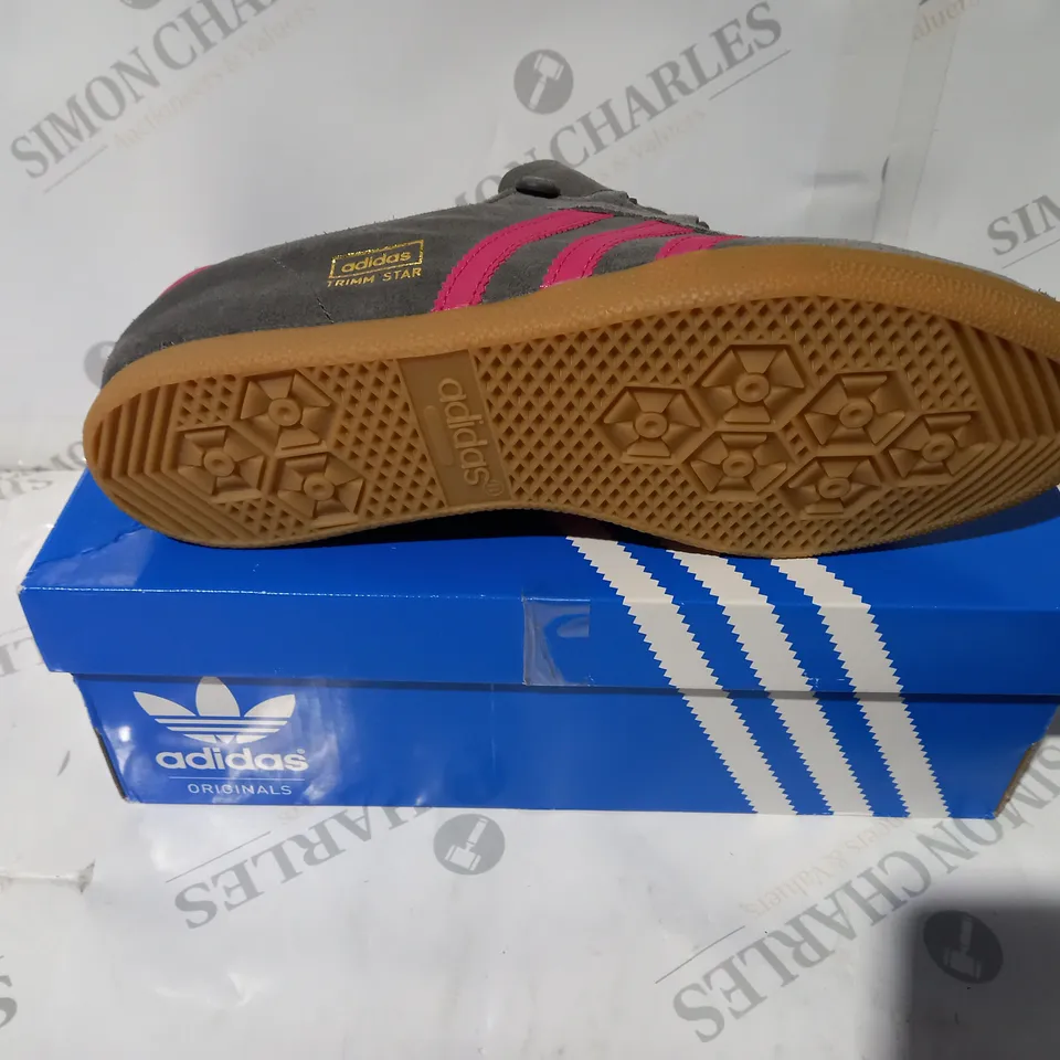 ADIDAS TRIMM STAR GREY/PINK SIZE 9