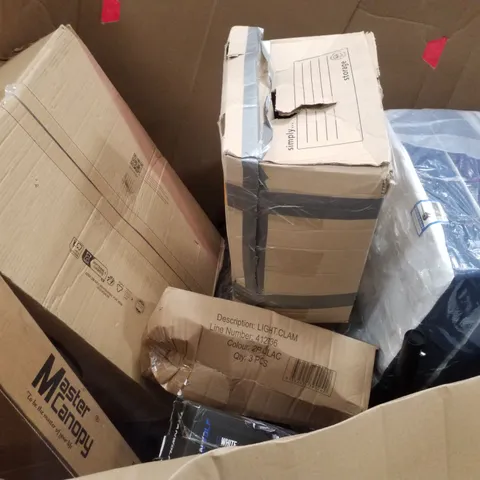 PALLET CONTAINING ASSORTED PRODUCTS INCLUDING PATIO UMBRELLA, GAMING MOUSE PAD, LIGHT CLAM & FOLDING MATTRESS