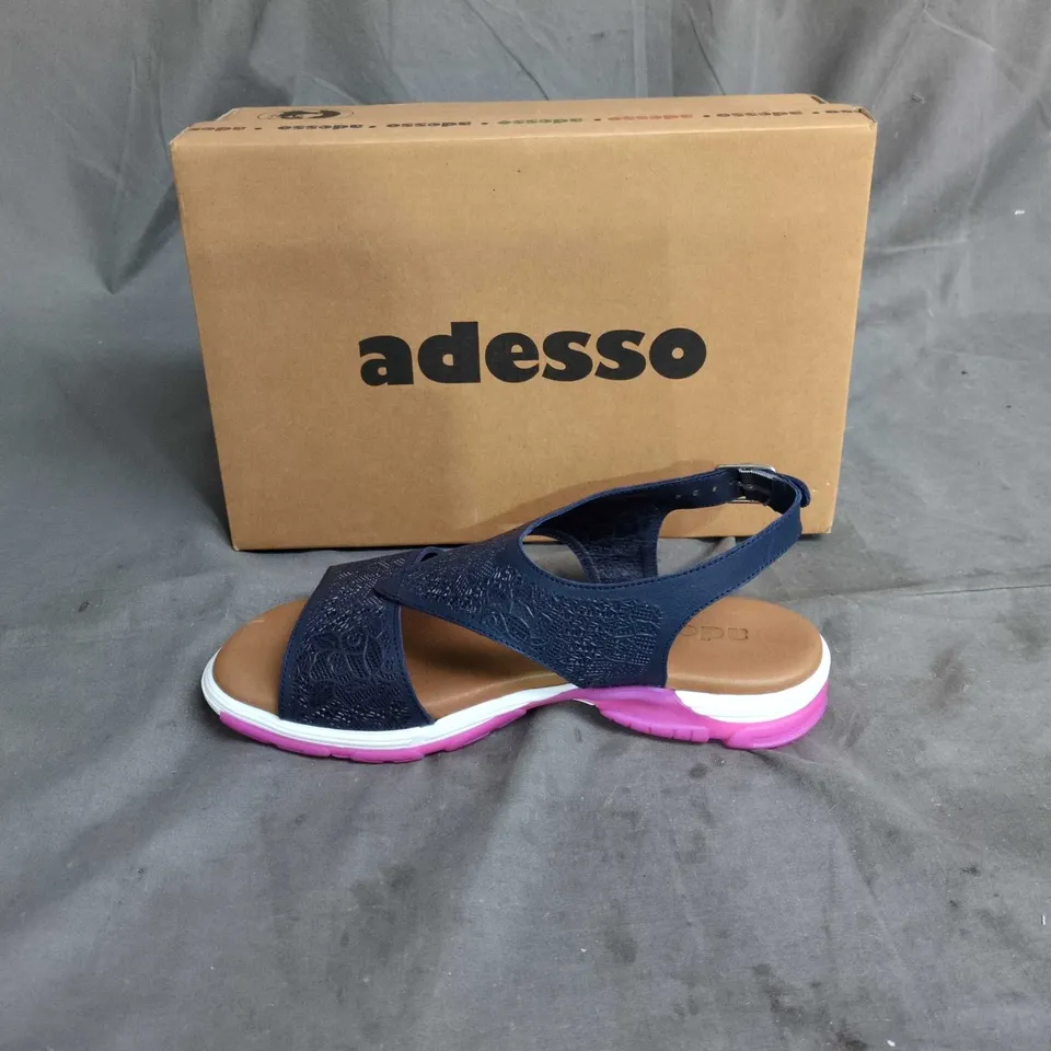 ADESSO WOMEN'S NAVY SANDALS WITH PINK SOLE - EU 37 (UK 4.5)