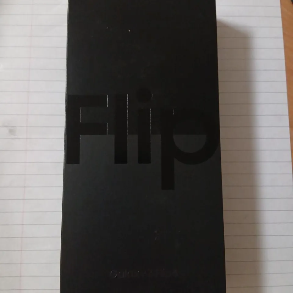 SAMSUNG GALAXY Z FLIP SMARTPHONE – BLACK & LAVENDER – BOXED