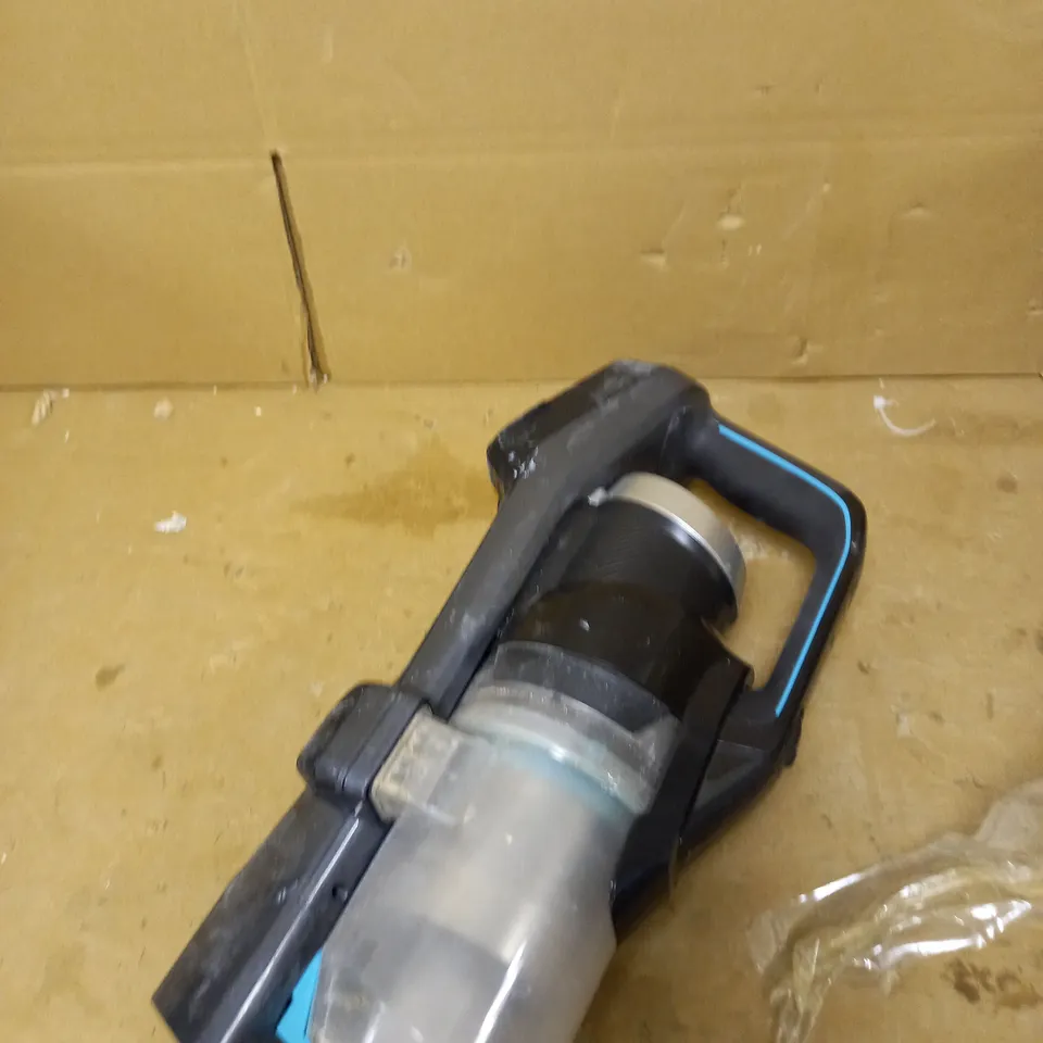 BISSELL VACUUM CLEANER