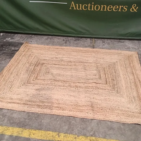 QUALITY DESIGNER AREA RUG - APPROXIMATELY 235CM X 162CM