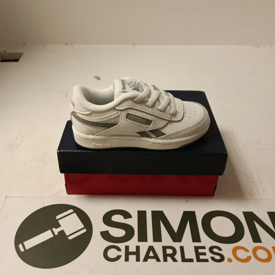 BOXED PAIR OF REEBOK CLUB C REVENGE INFANT TRAINERS IN WHITE - UK 8