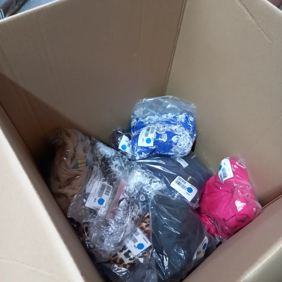 BOX OF APPROXIMATELY 15 CLOTHING ITEMS PANTS, JACKETS, TOPS ETC