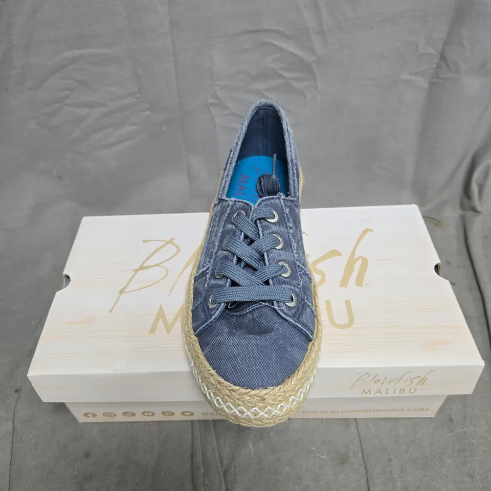 BLOWFISH MALIBU DENIM ESPADRILLE SNEAKERS – BLUE CANVAS, ROPE SOLE SIZE 6 BOXED