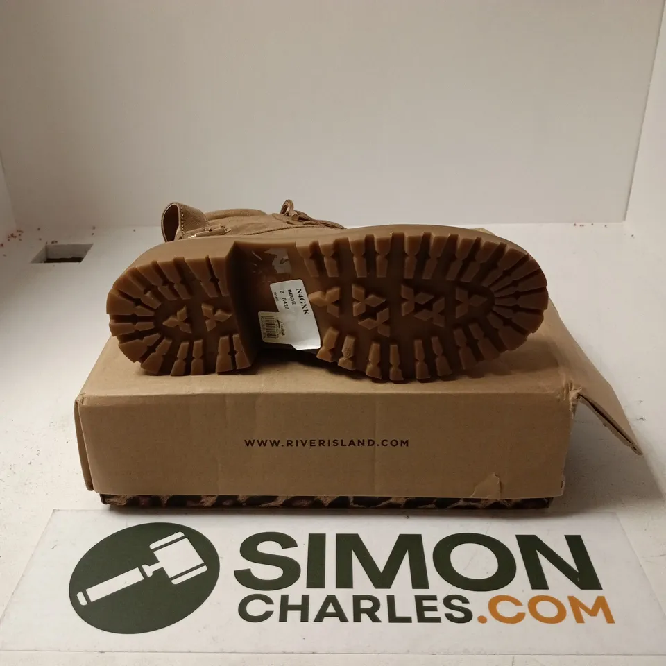 BOXED PAIR OF RIVER ISLAND WAFFLE BOOTS IN BEIGE - UK 8