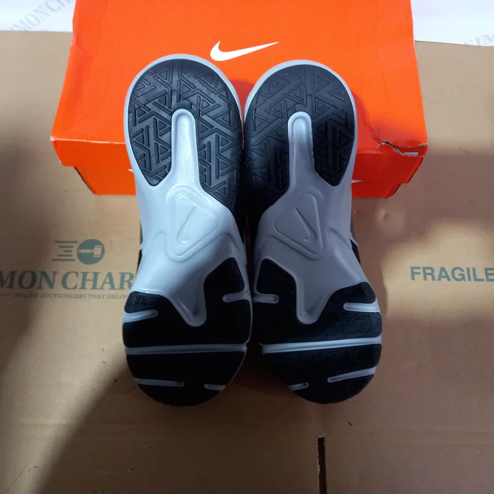 BOXED PAIR OF DESIGNER BLACK/SILVER TRAINERS SIZE 9.5