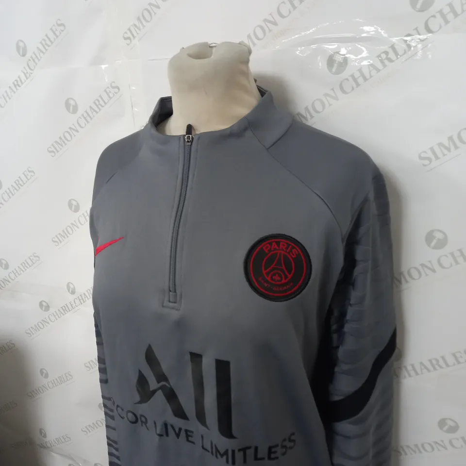 NIKE PSG FC 1/4 ZIP TRAINING TOP SIZE M