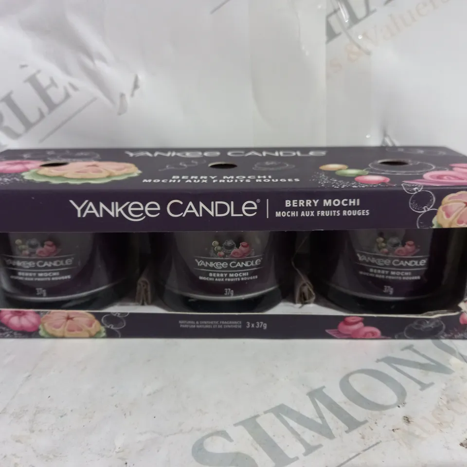 BOXED YANKEE CANDLE BERRY MOCHI
