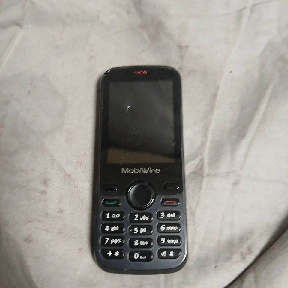 MOBIWIRE MOBILE PHONE – BLACK