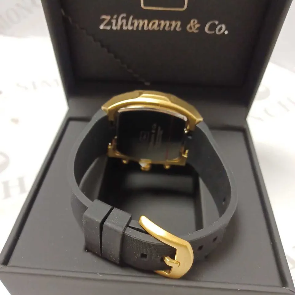 ZIHLMANN & CO TRIPLE DIAL STUD BLACK LEATHER STRAP WRISTWATCH