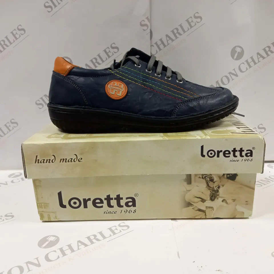 BOXED PAIR OF LORETTA HAK36005 CASUAL LACE UP SHOES IN NAVY UK SIZE 6