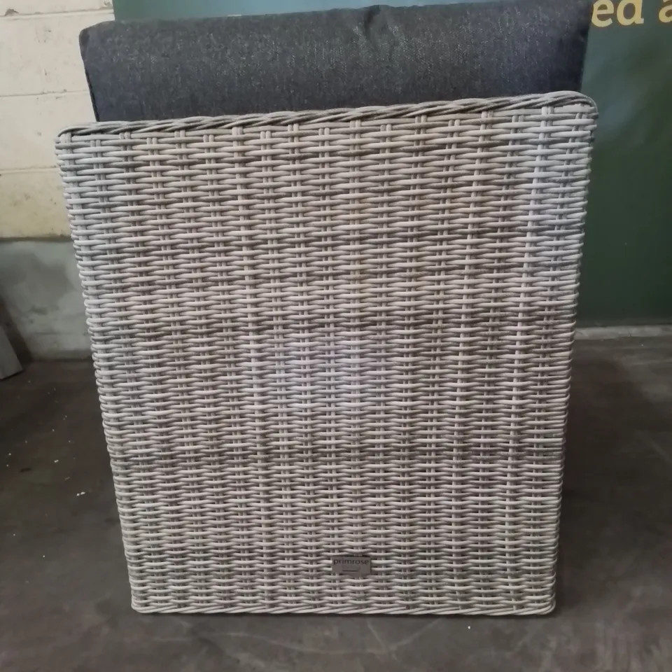 BOXED MIDDLE SEAT SOFA CHAIR IN LIGHT GREY COLOUR